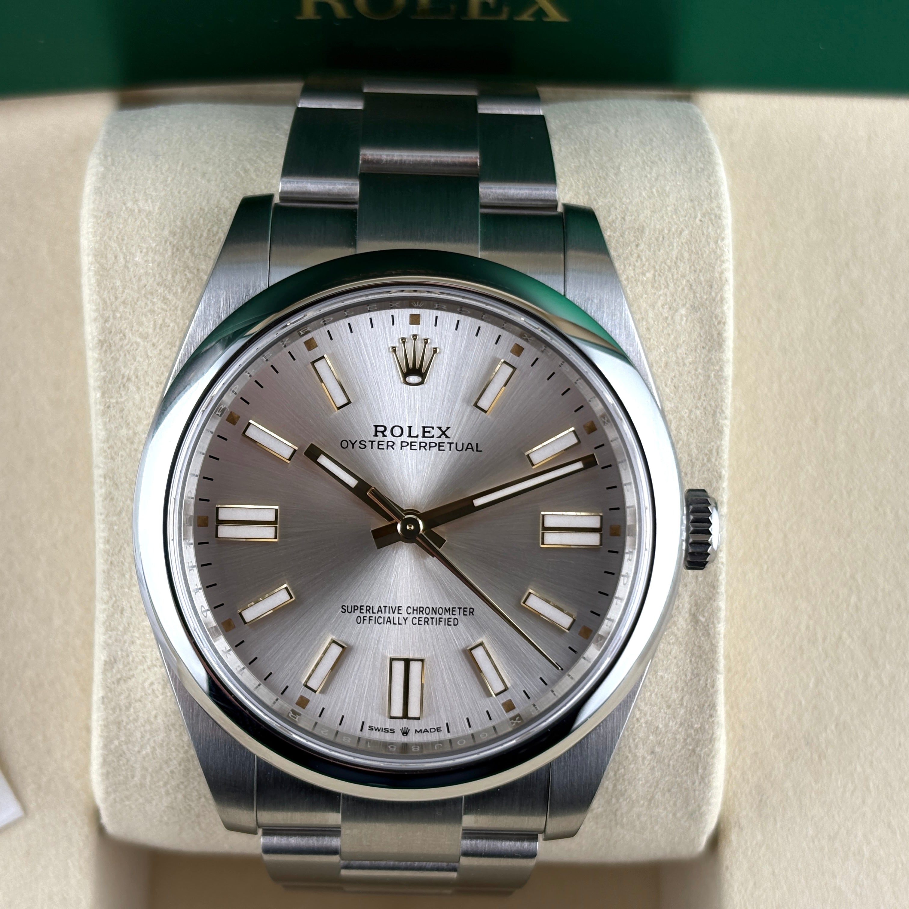 Rolex Oyster perpetual 124300