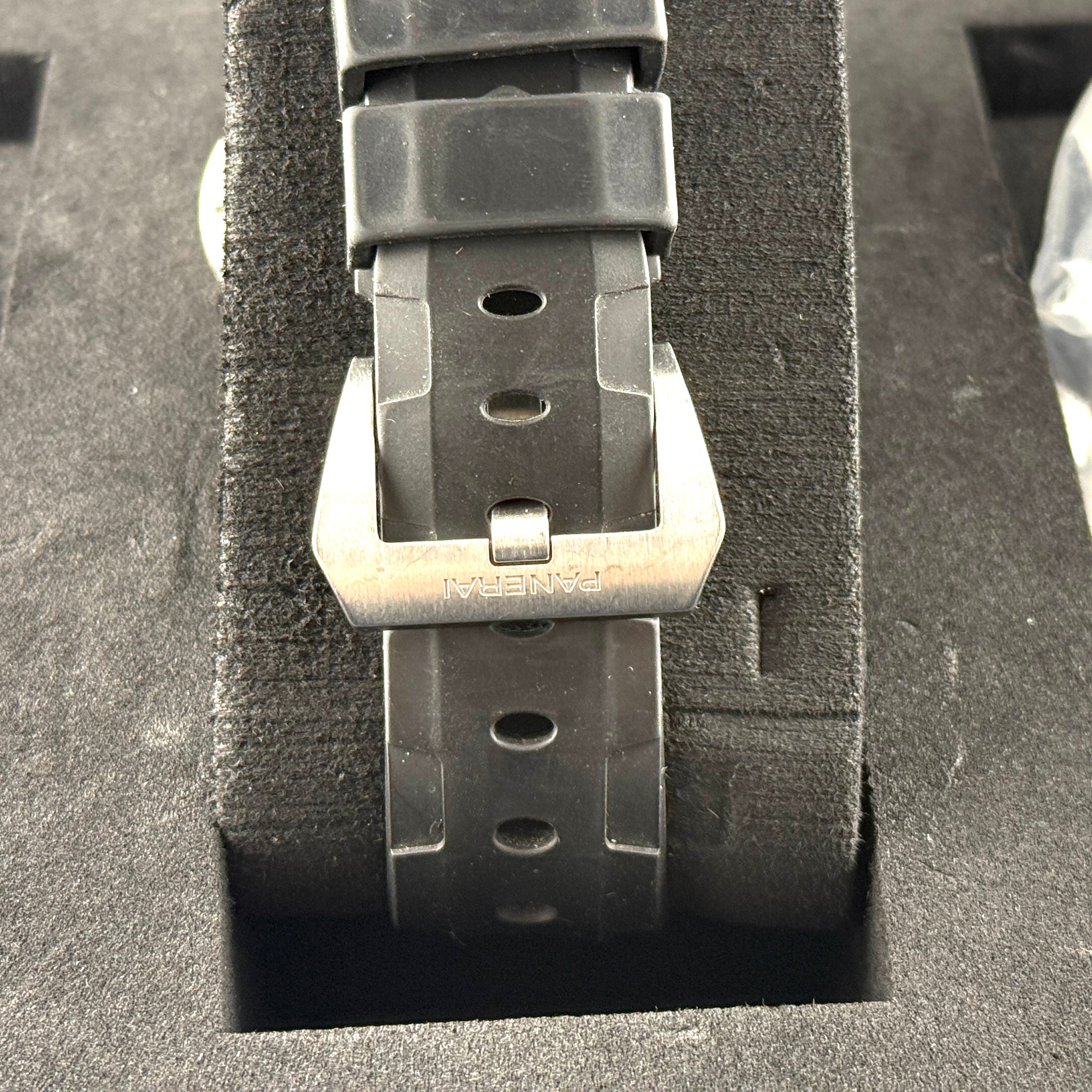 Panerai Submersible PAM00683