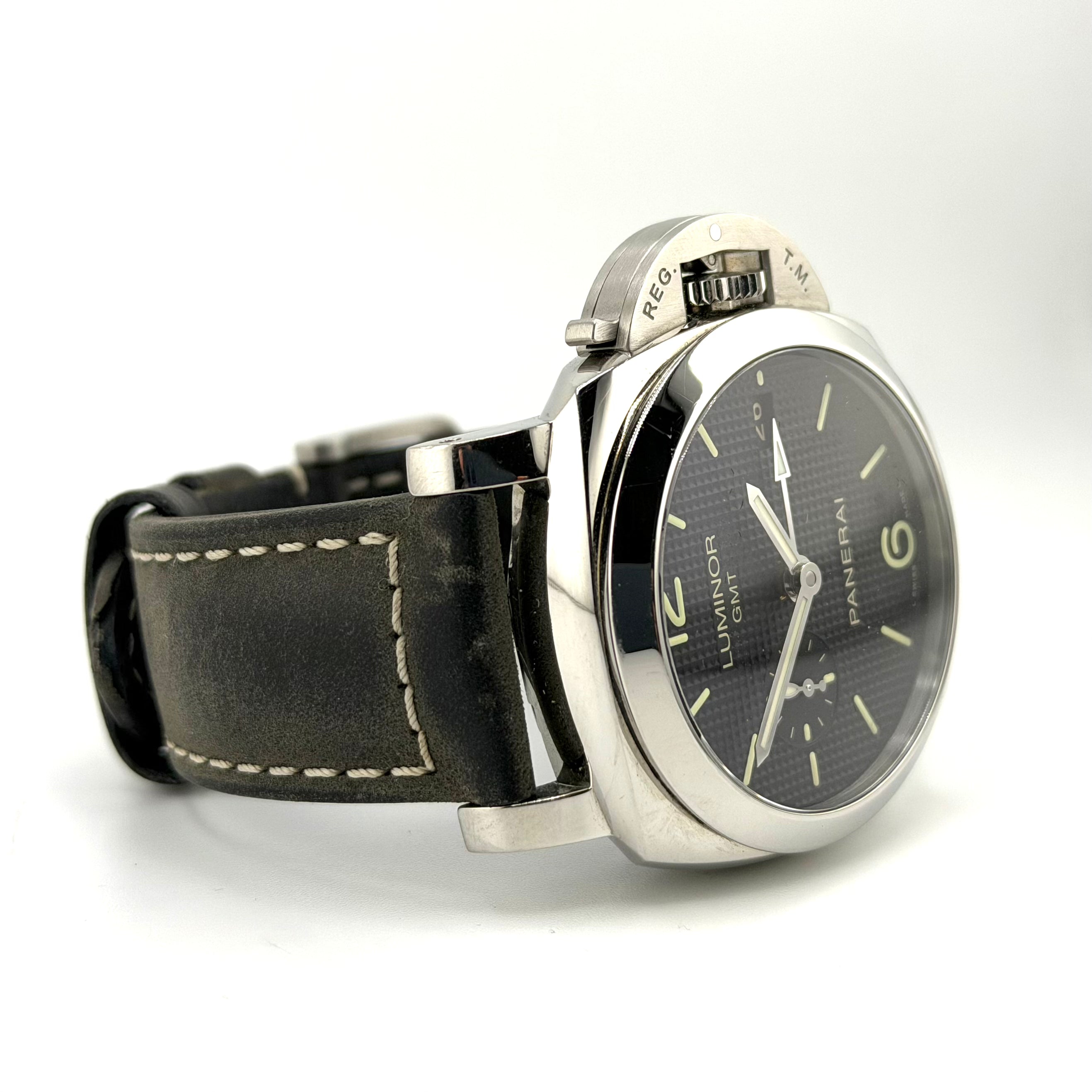Panerai Luminor GMT PAM00535