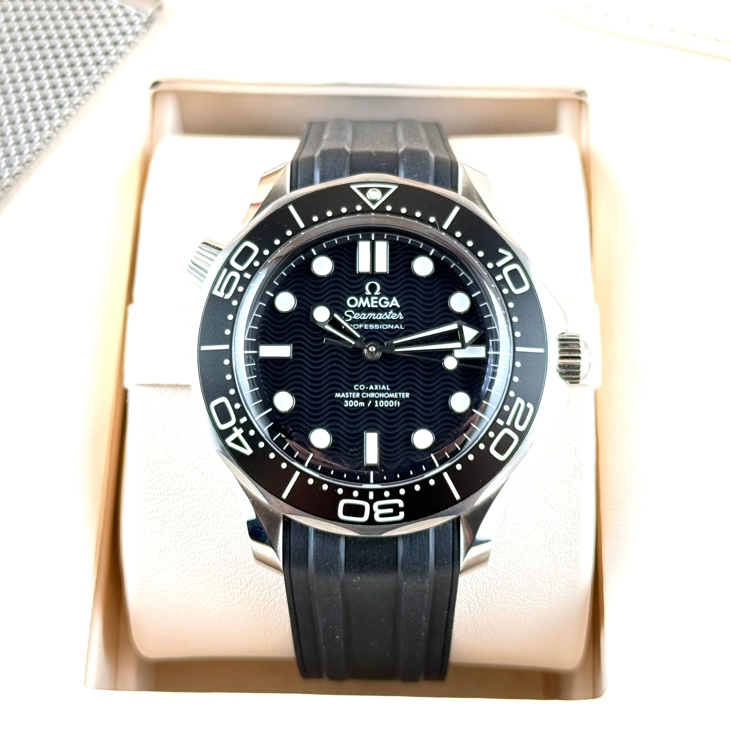Omega Seamaster Diver 300