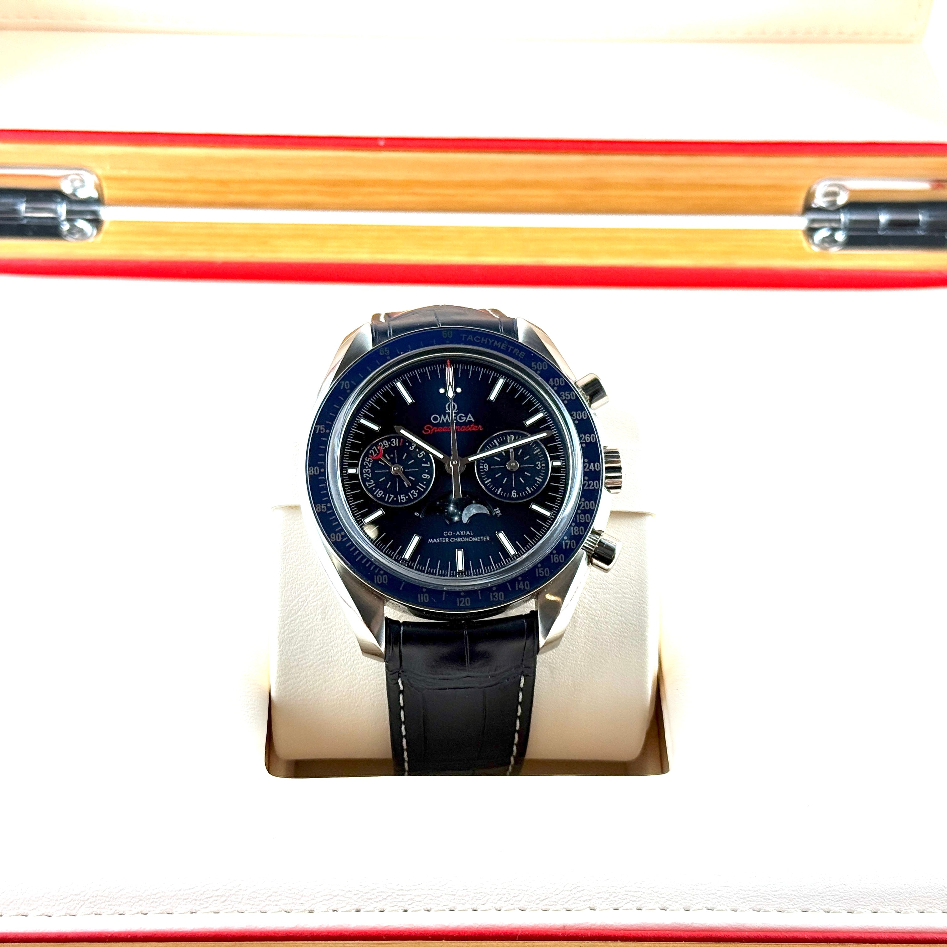 Omega Speedmaster Moonphase