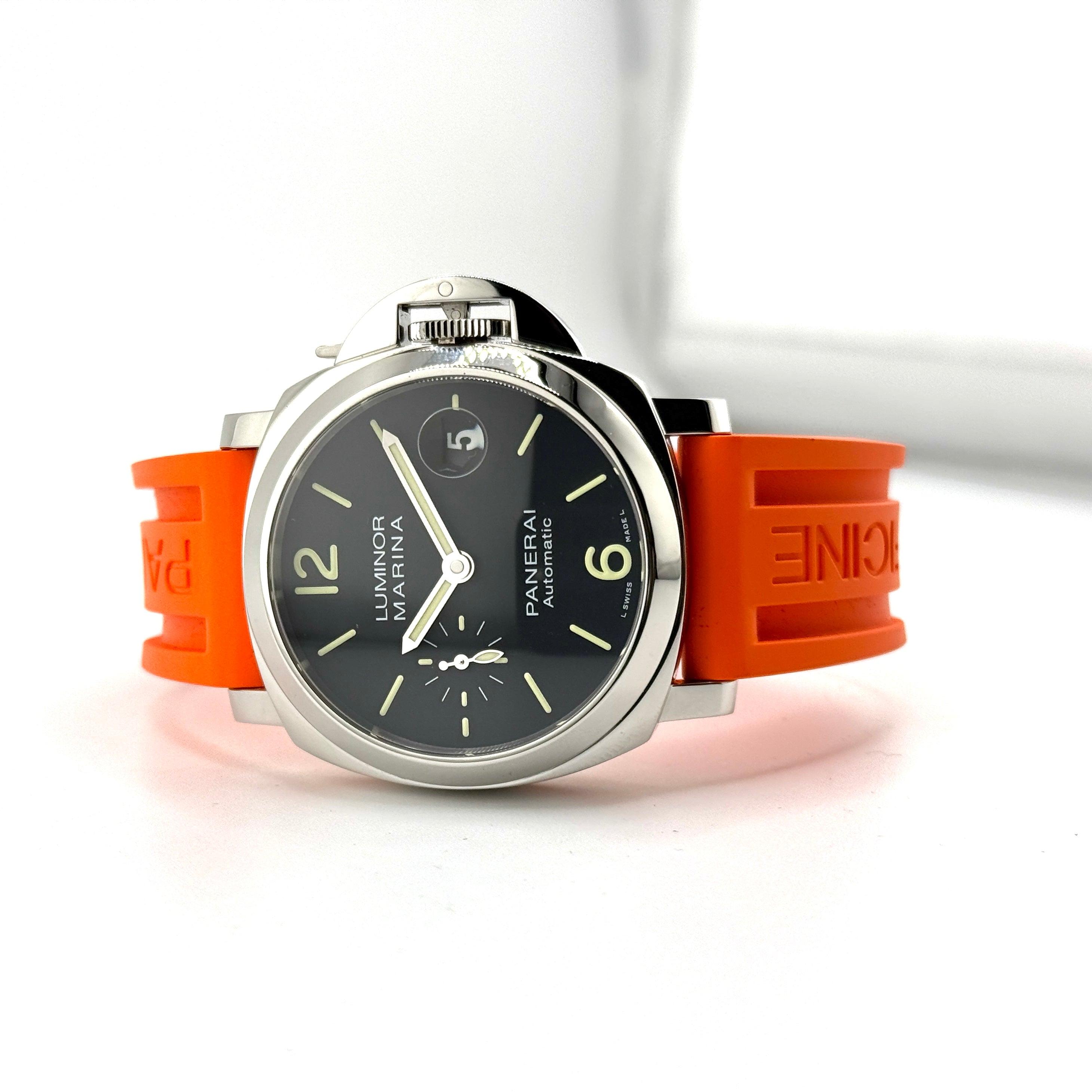 Panerai PAM01048