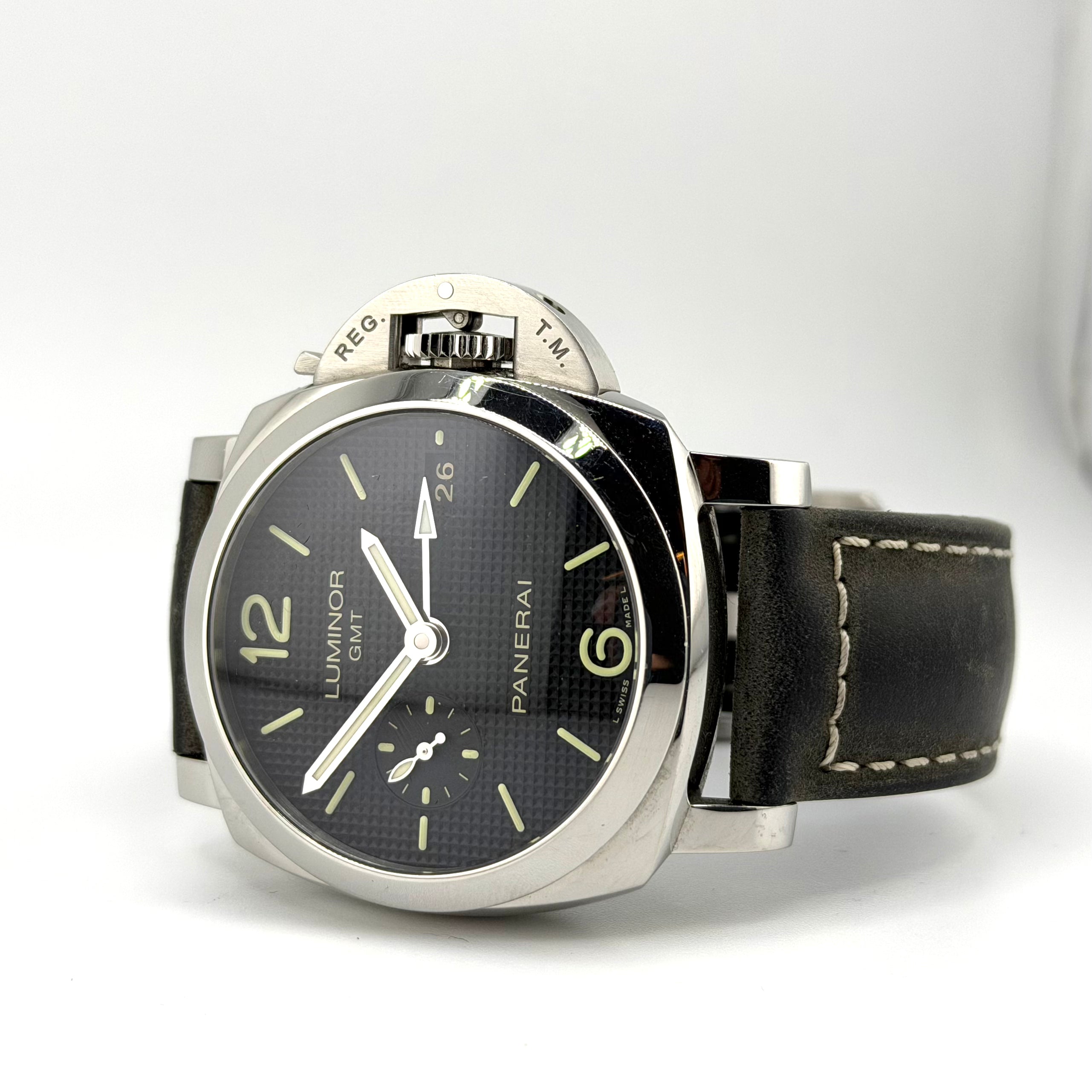 Panerai Luminor GMT PAM00535