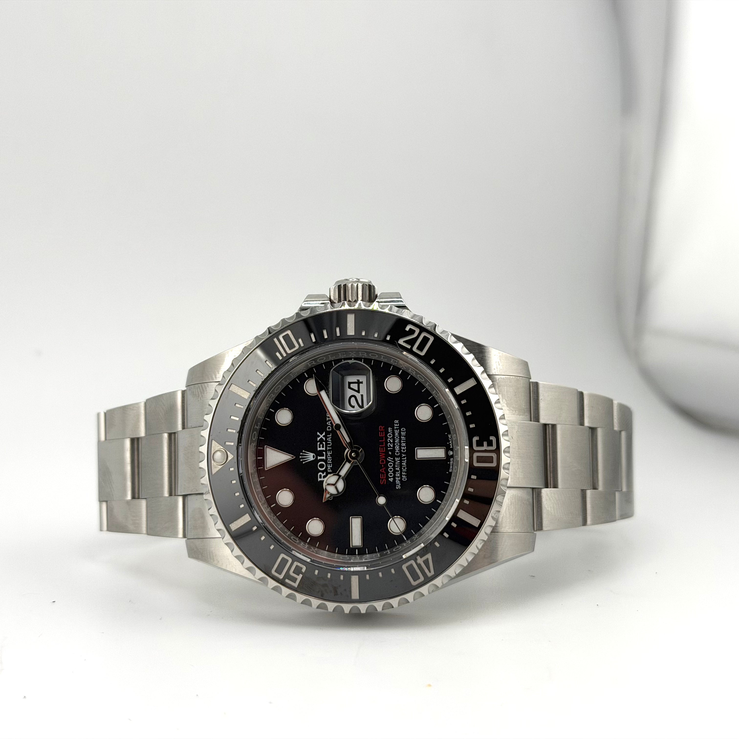 Rolex sea-dweller 126600