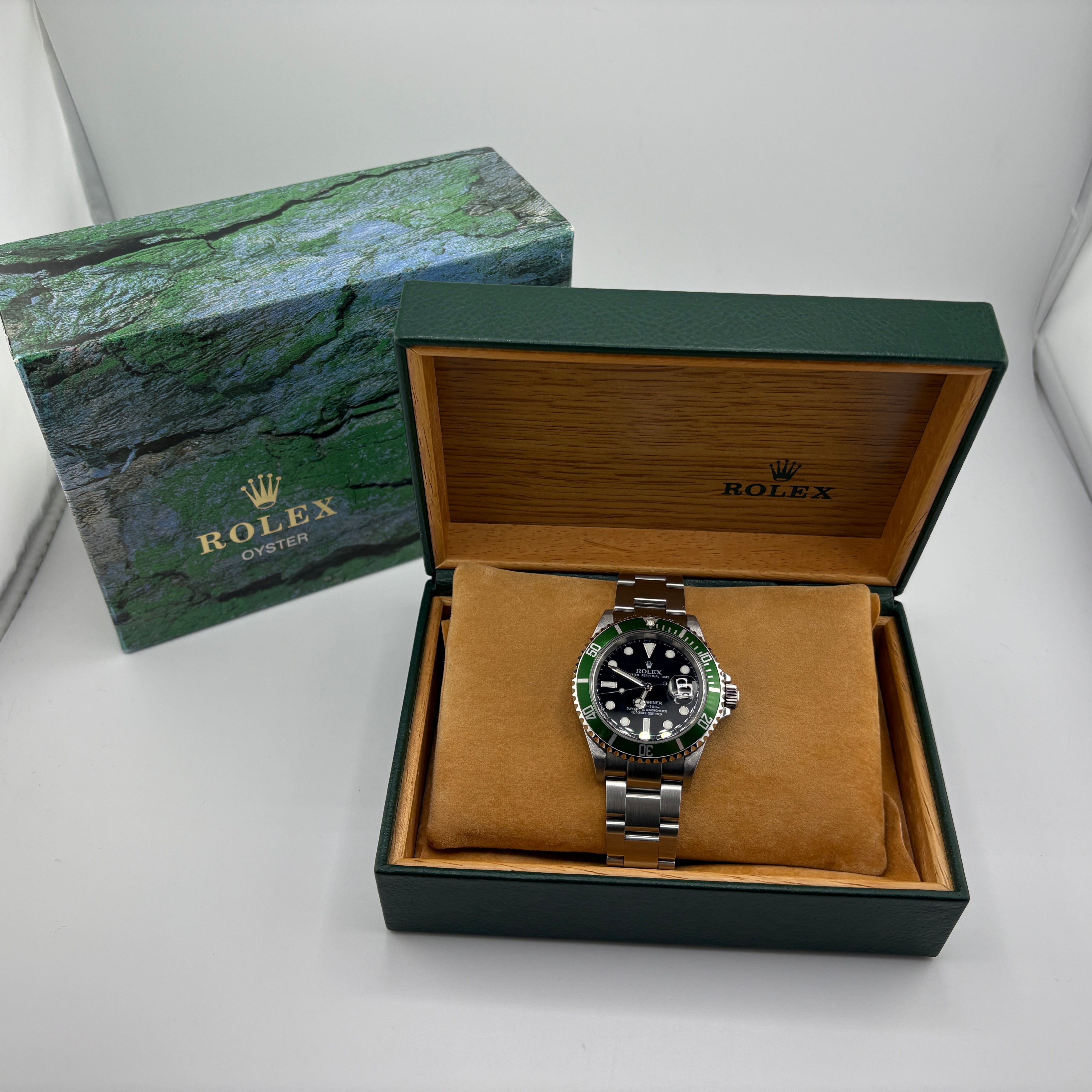 Rolex 16610lv “Kermit”
