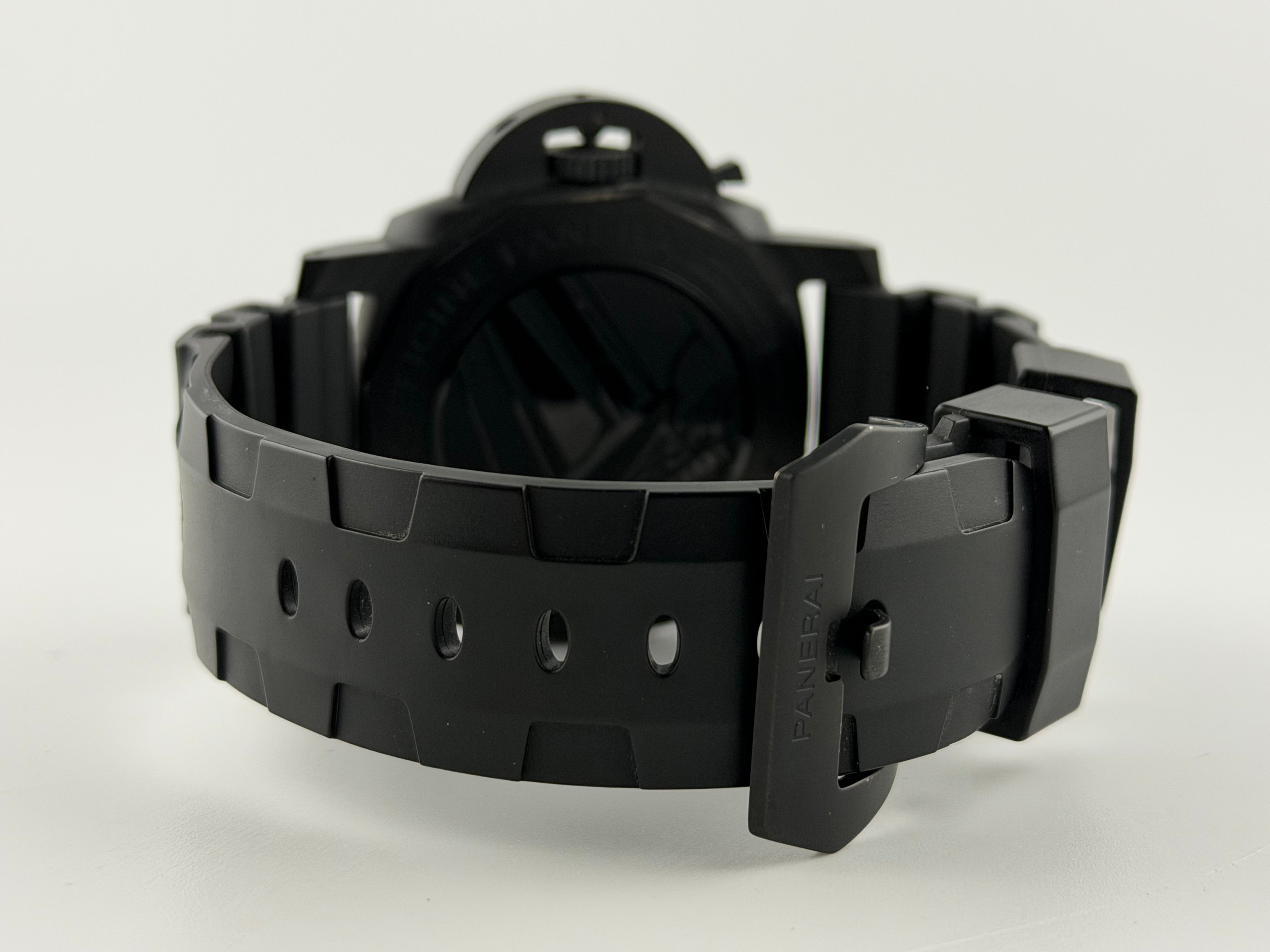 Panerai Submersible Luna Rossa PAM01309