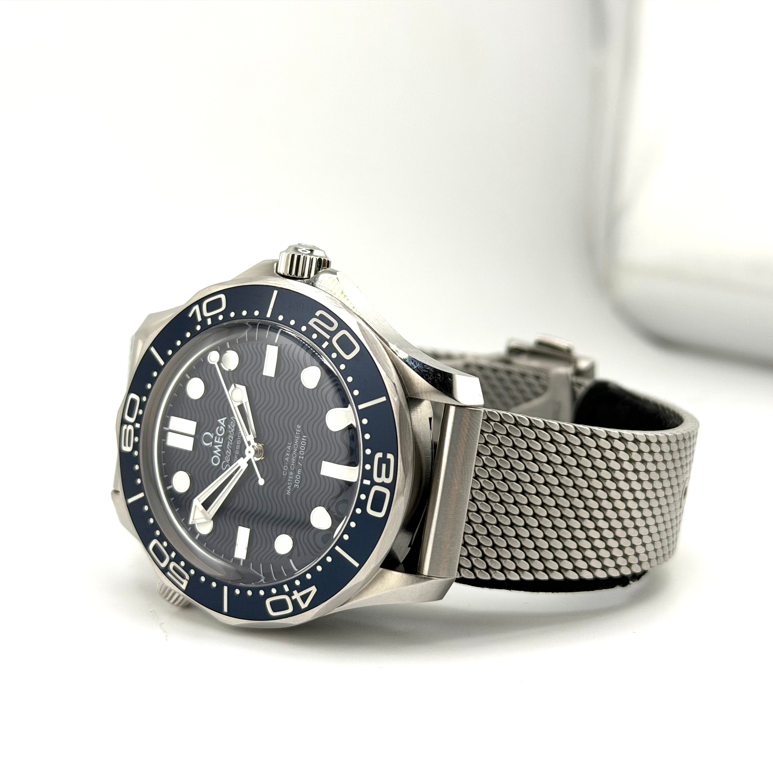 Omega Seamaster Diver 300 M 007