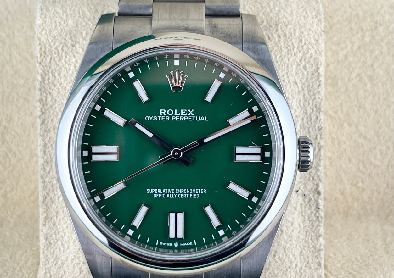 Rolex Oyster Perpetual 124300