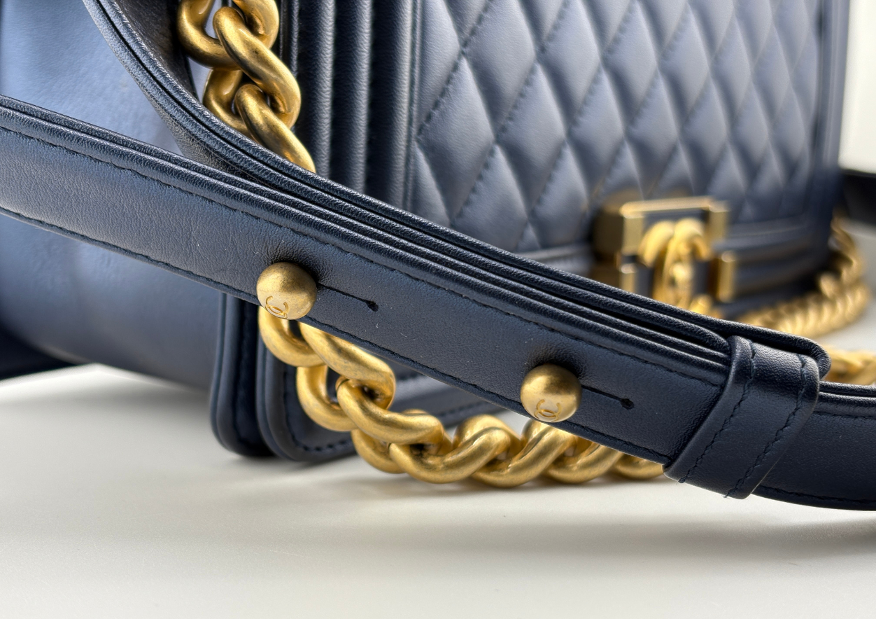 Chanel Boy 25