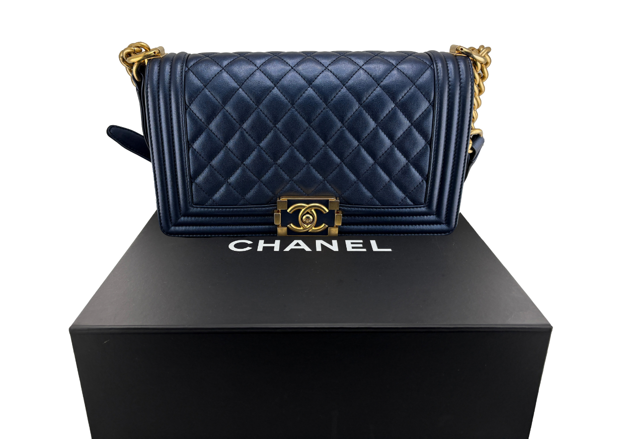 Chanel Boy 25